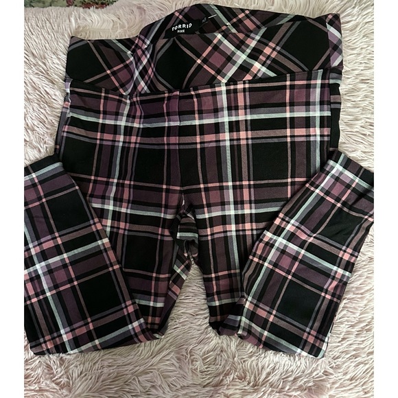 Torrid pixie pants - Picture 1 of 2